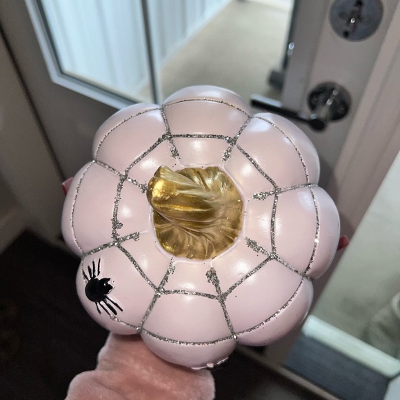 Pumpkin Halloween home decor w glitter & spooky spiders - Picture 5 of 5